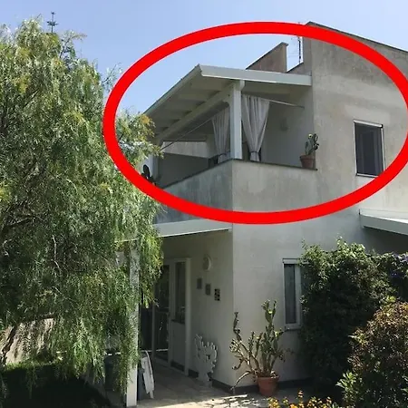 Tra Sole, Mare E Natura アパート