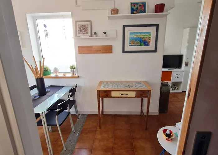 Tra Sole, Mare E Natura