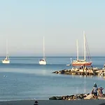Tra Sole, Mare E Natura
